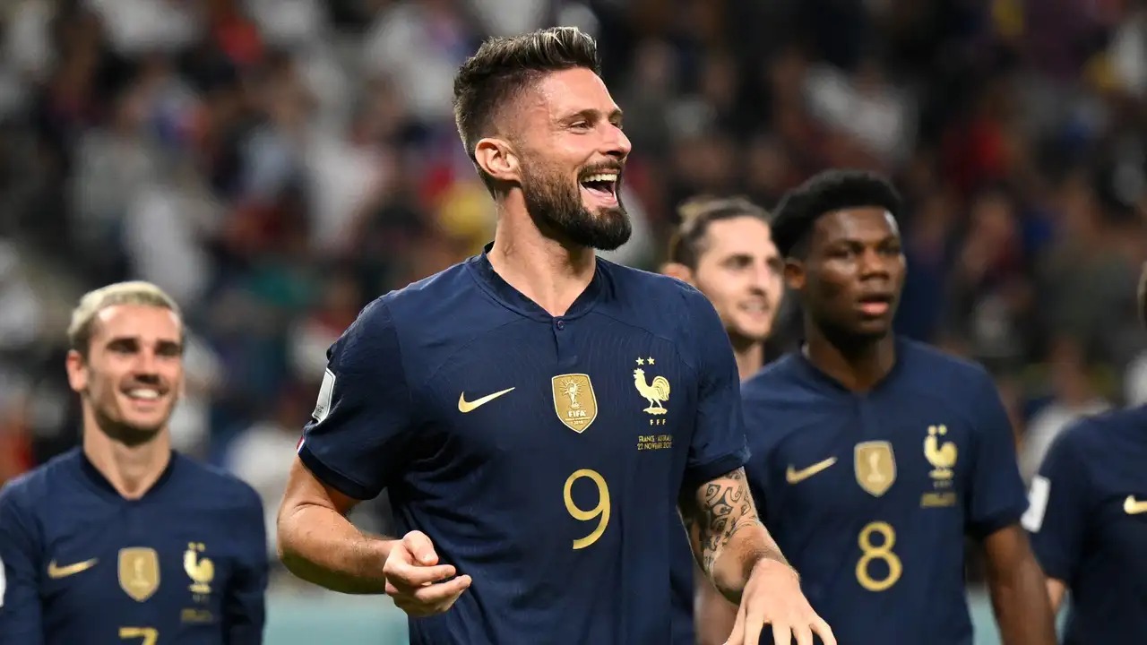 Oliver Giroud passes Thierry Henry as all time France Topo scorer